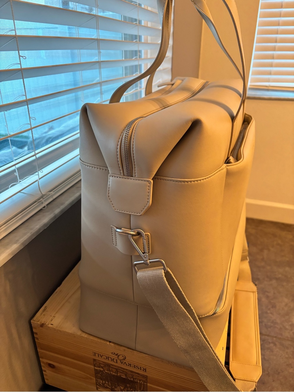 Monos Metro Weekender Beige Travel Duffel Bag - Picture 9 of 12